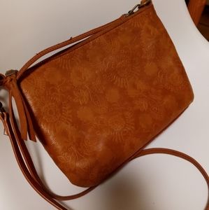 Textured brown calf skin "hobos sak"